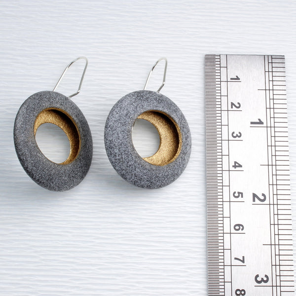 Pebble Earrings - Round