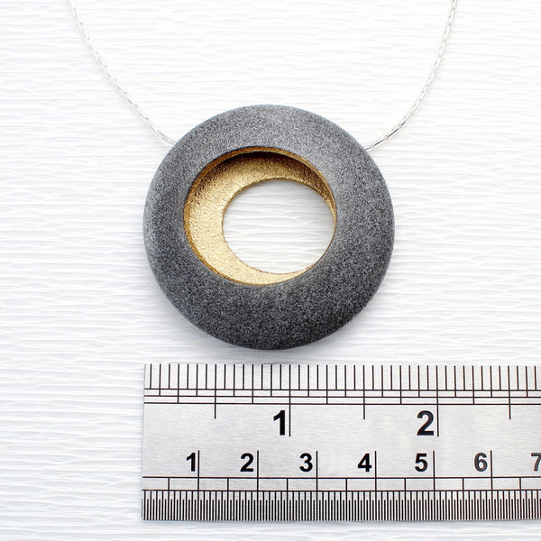 Pebble Pendant - Round