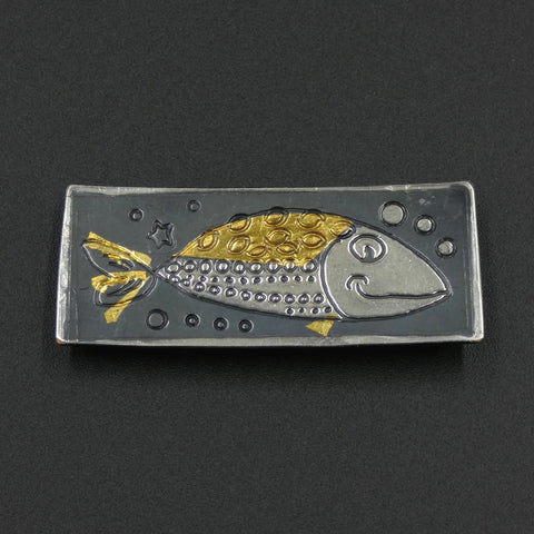 Fish brooch by jewellers John and Dawn Field